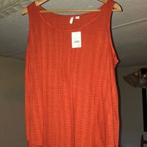 Ladies tank ... nice color